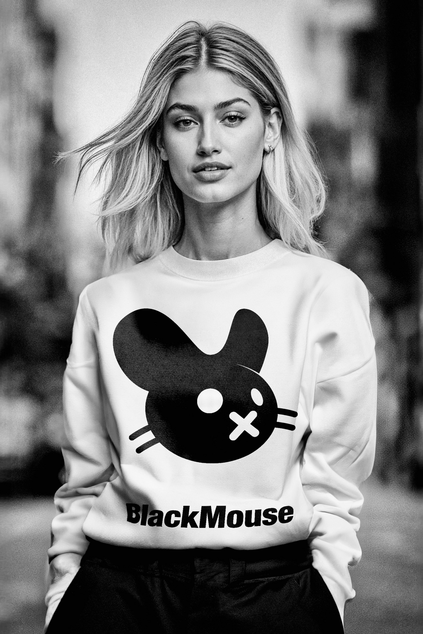 Lady's Big BlackMouse Organic Fluffy Sweat White